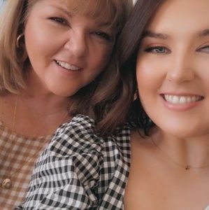 Meet your Posher, Jenene